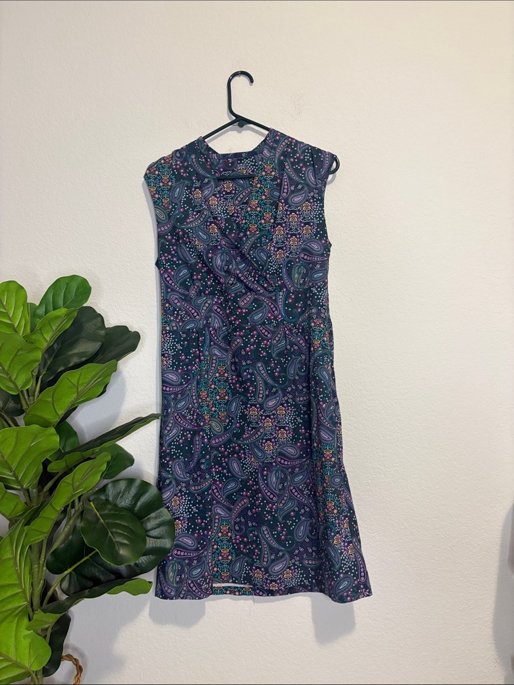 Athleta Dahlia Sleeveless Paisley Dress in Navy and Purple